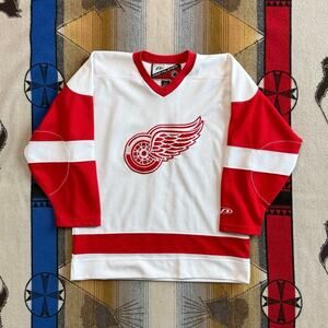 Vintage 90s Detroit Red Wings Pro Player NHL Hockey Jersey Size Youth L/XL